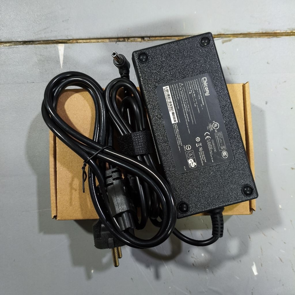 Adaptor/Charger Axioo Pongo 725 750 760 960 19.5V 9.23A 180W