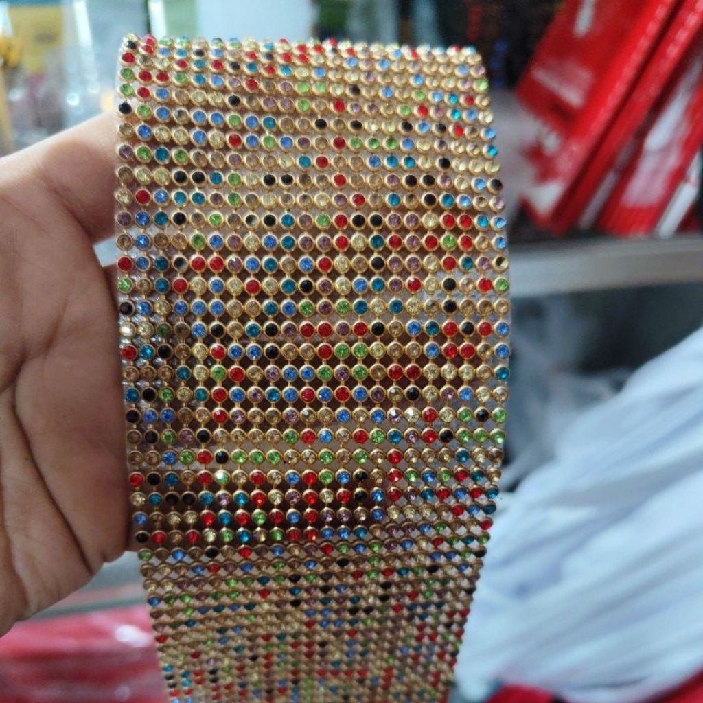 2baris aplikasi meteran hiasan baju