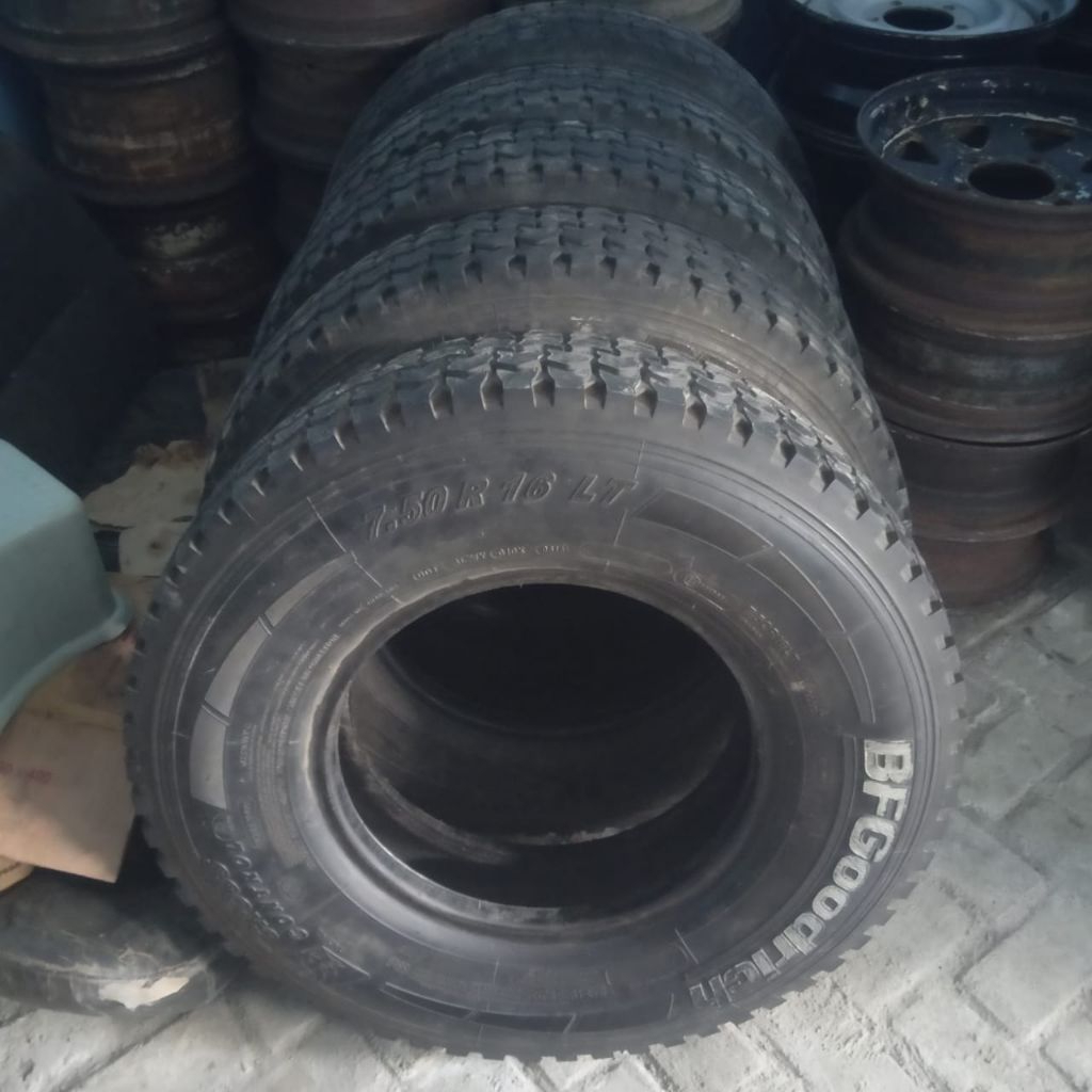 Ban Ring16/750 bfgoodrich cross control kondisi 75% nik2018