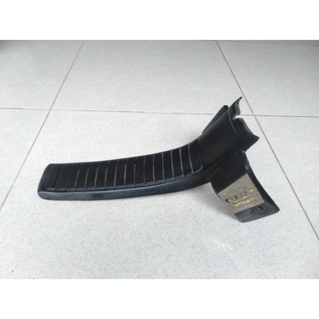 Karet Dek Sayap Tengah Legshield Karet Pelana Astrea Prima Original Copotan