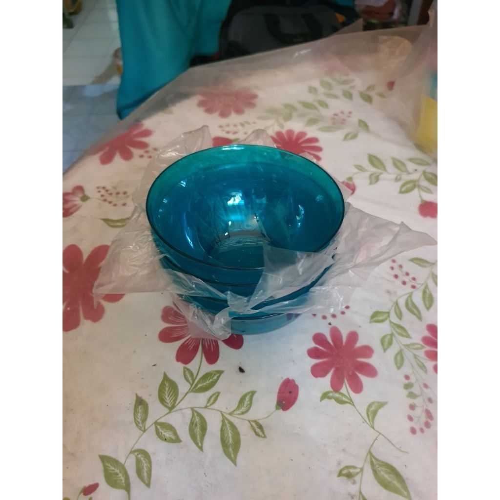 Tupperware crystal bowl set 4pcs limited release