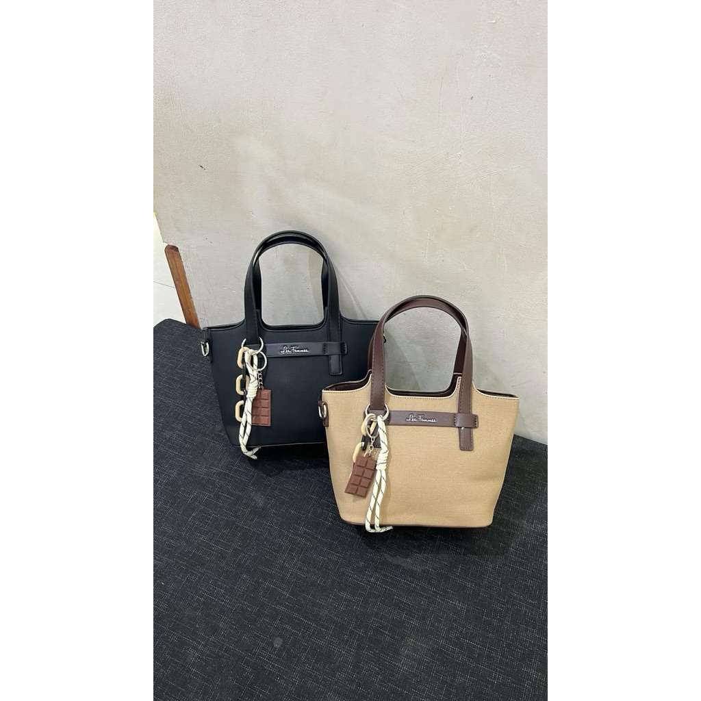 Medium bag Les Femmes | tas slingbag wanita