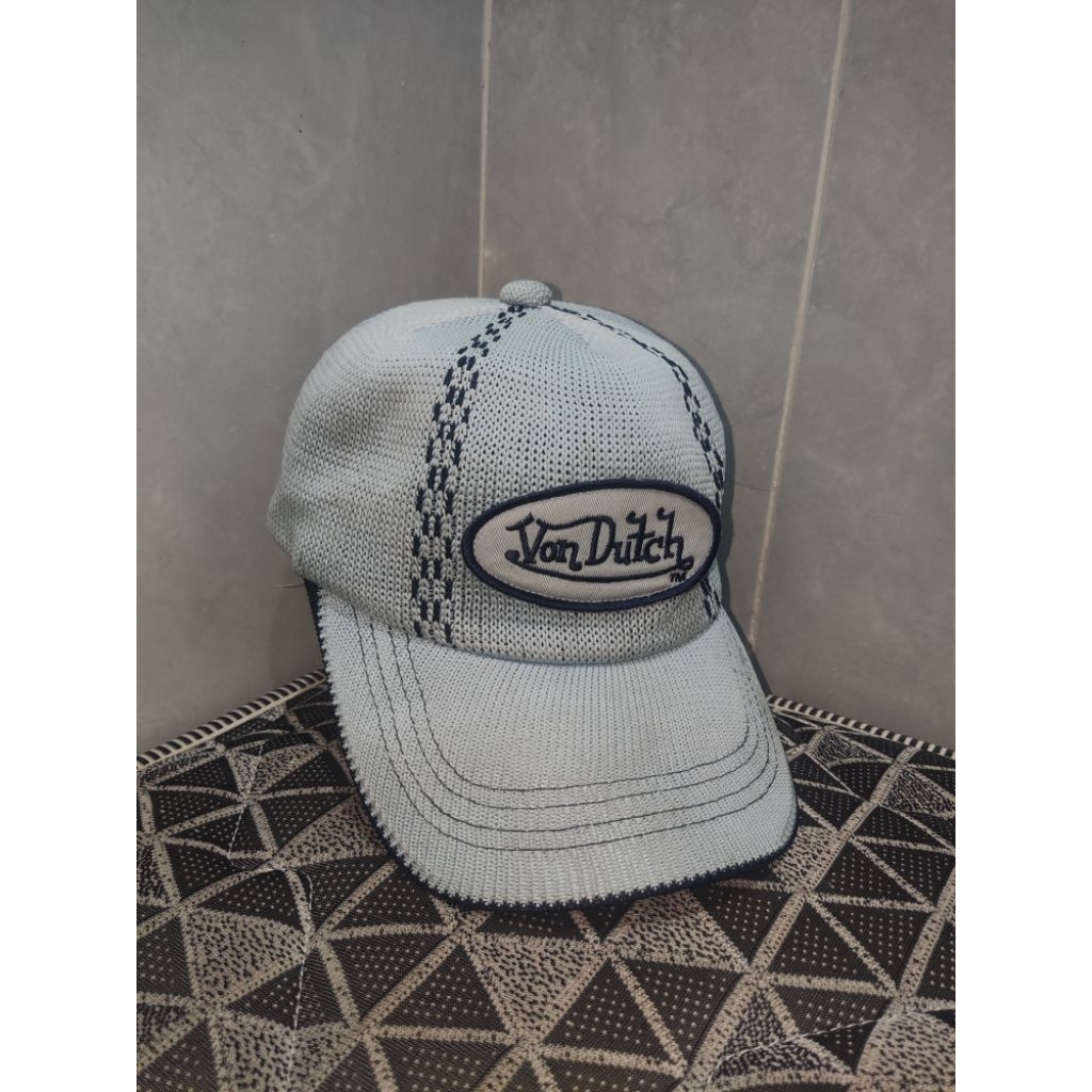 Topi Von Dutch
