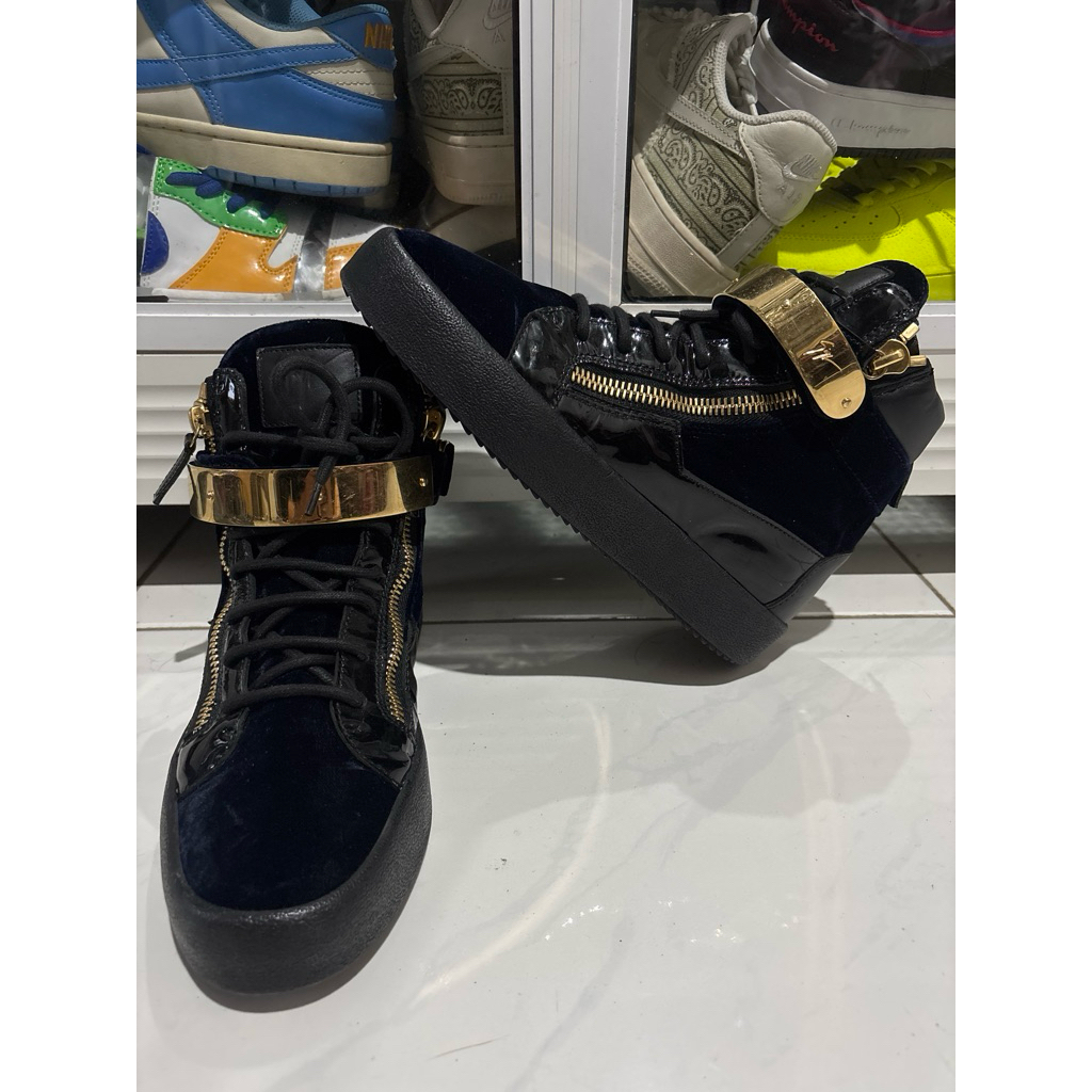 Giuseppe Zanotti Italy size 40.5/27cm