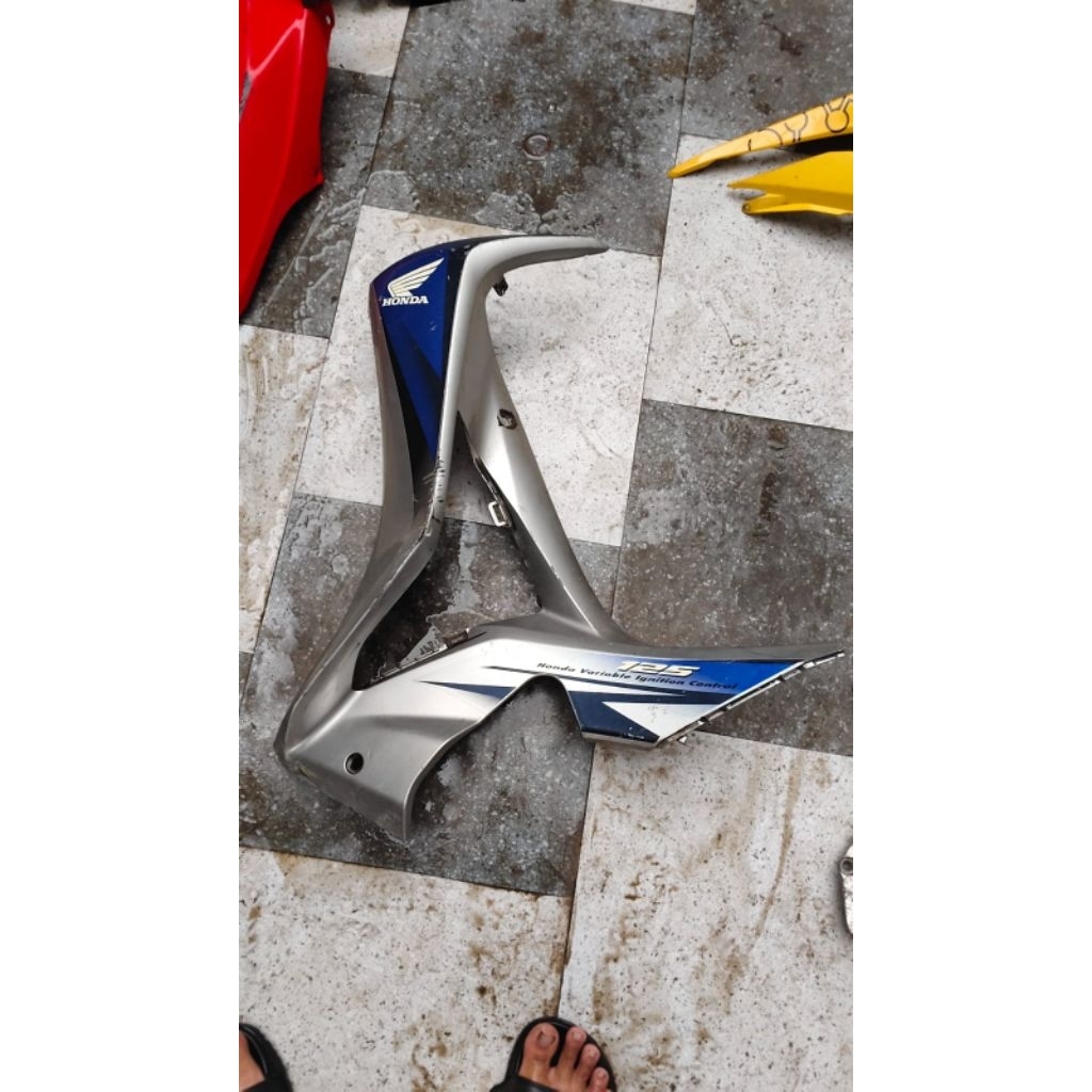 sayap supra x 125 helmin bagian kiri original copotan