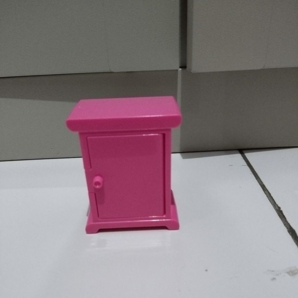 preloved mainan mcd happy meals doraemon pintu kemana saja