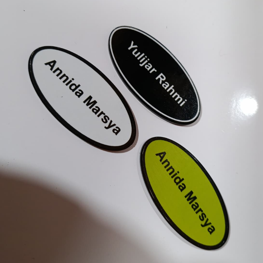 Nametag Oval bulat papan nama dada resin bahan akrilik peniti magnet