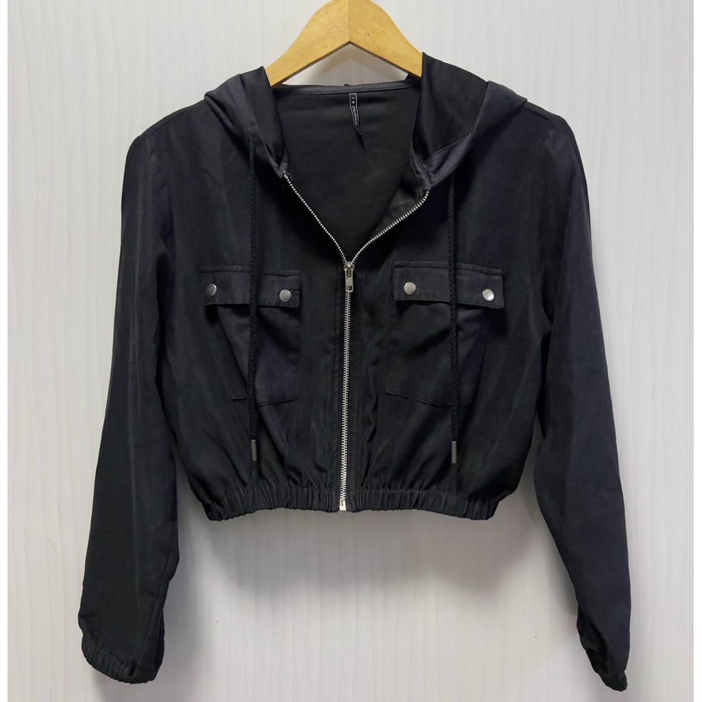 hoodie zipper crop top hitam colorbox preloved