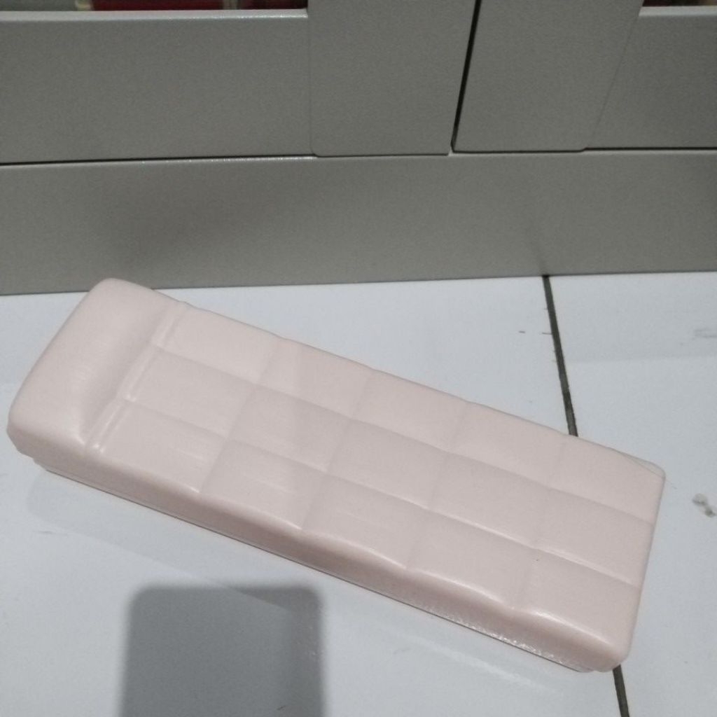 preloved mainan anak boneka licca chan japan barbie tempat tidur bed vintage