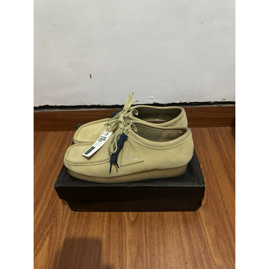 Clarks wallabee maple