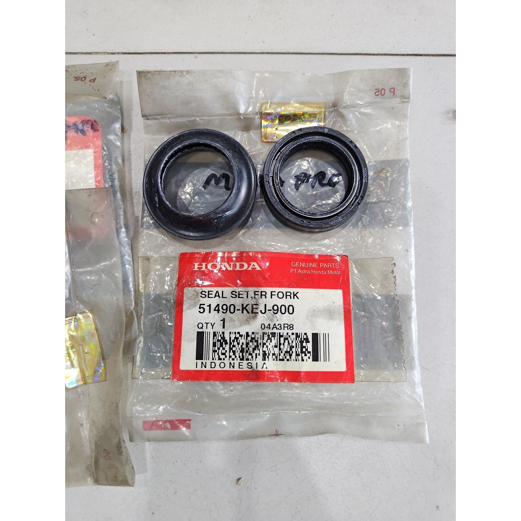 seal shock depan megapro verza cb 150r ori