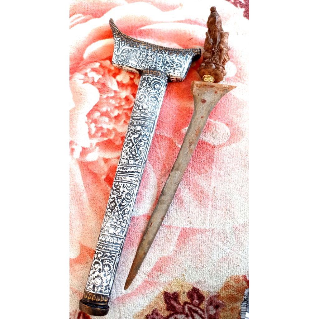 keris kuno panjang bilah 34 cm