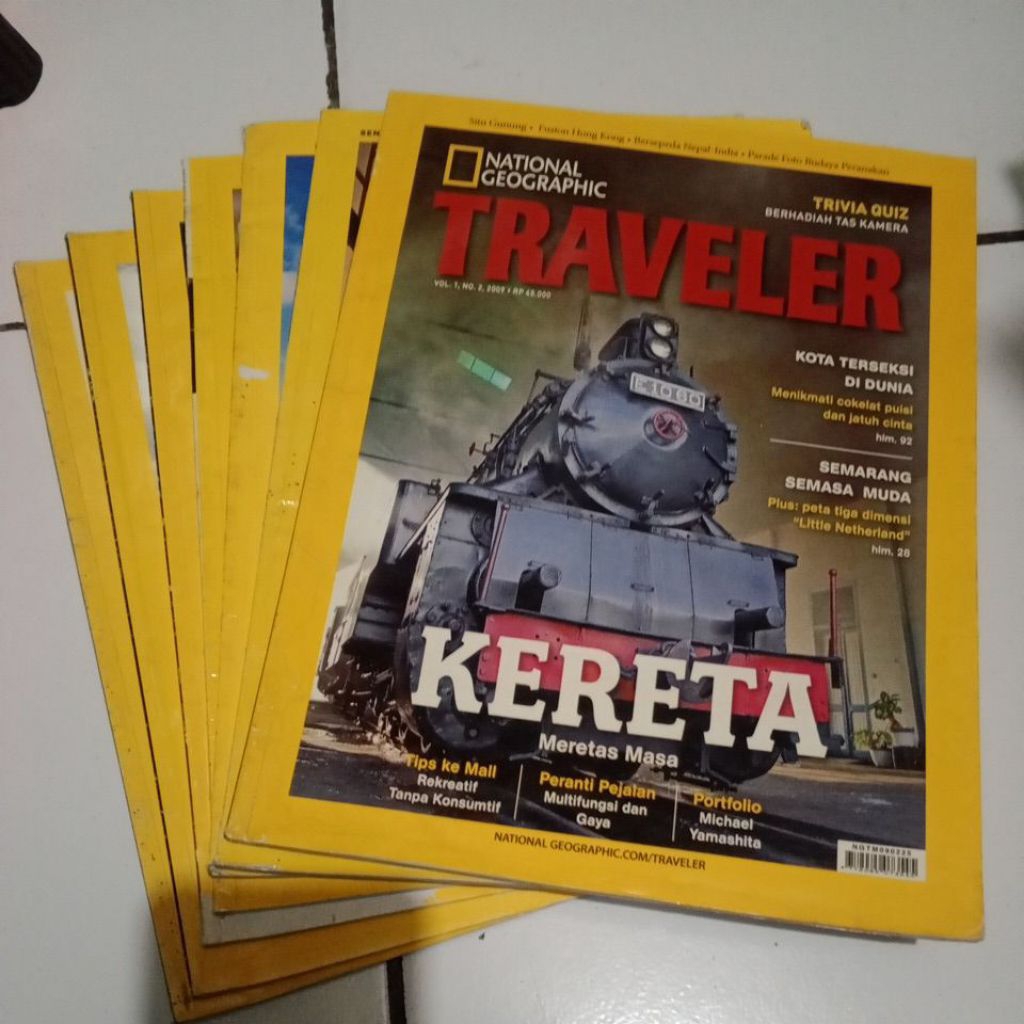 majalah bekas, TRAVELER NATIONAL GEOGRAPHIC. (lihat variasi)