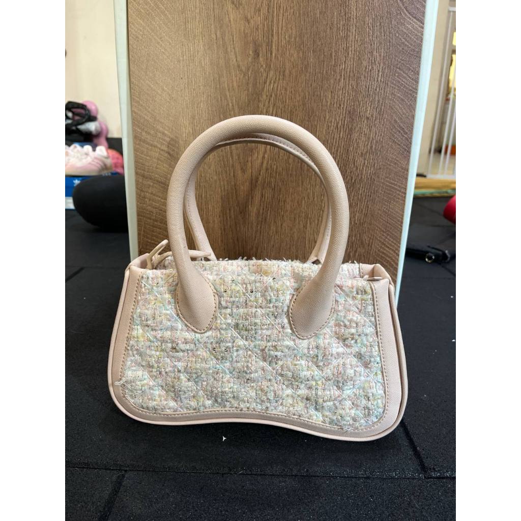 Tas Rajut DOWA elegan - charles keith ori preloved