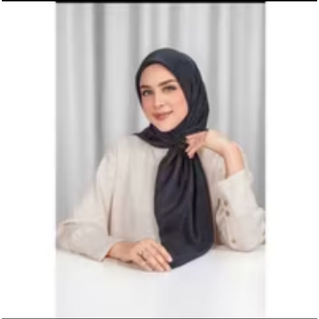 Buttonscarves - Tapis Embossed 2.0
