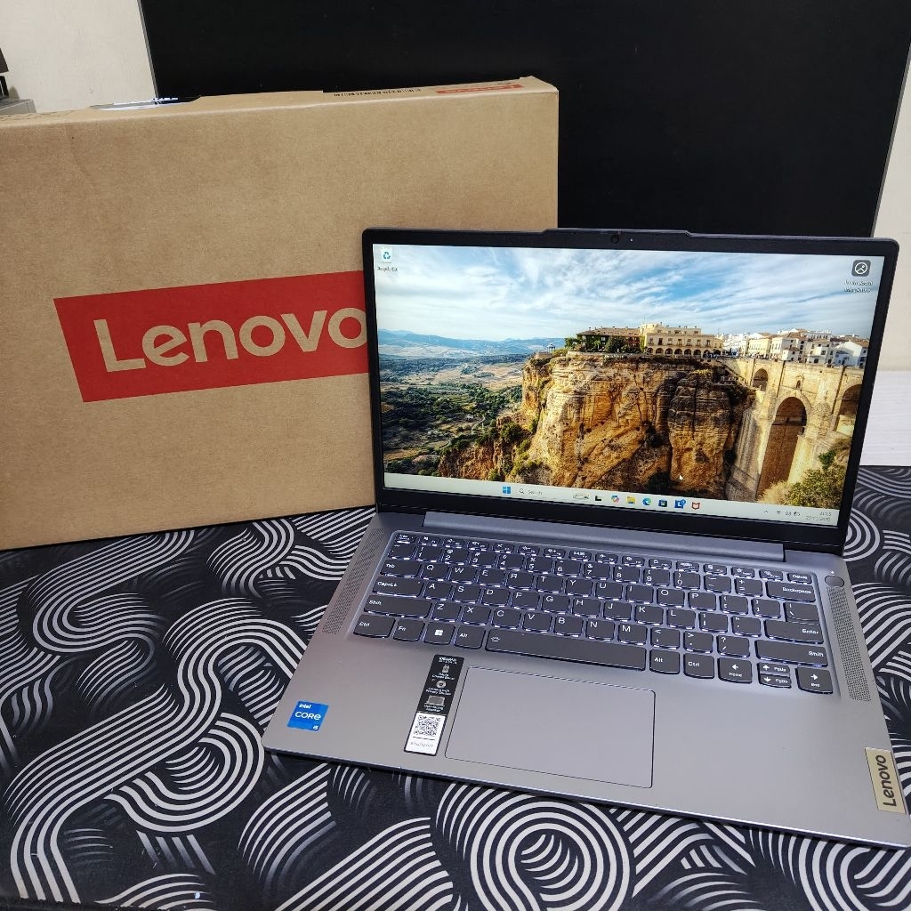 Lenovo Ideapad slim 3 intel core i5-12450H 16/512 Garansi Resmi