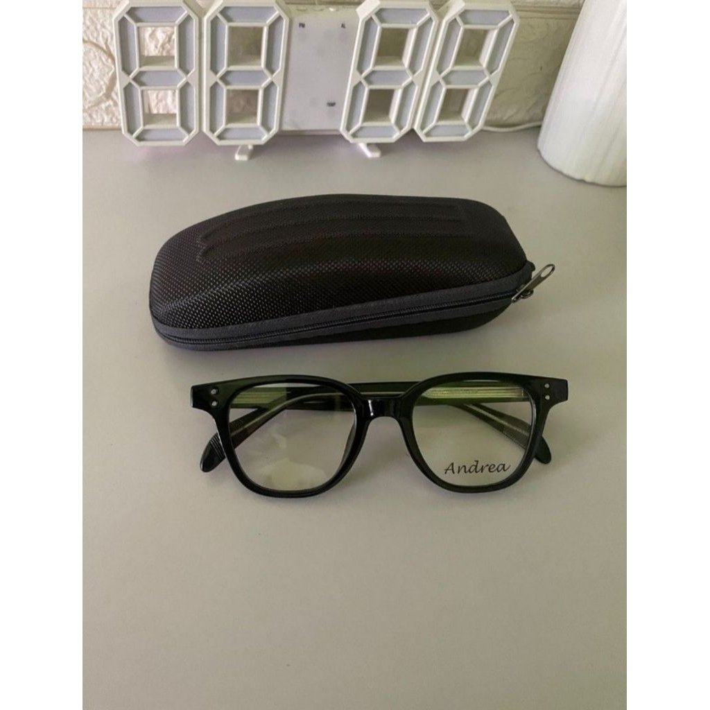 Kacamata Andrea Optik Melawai