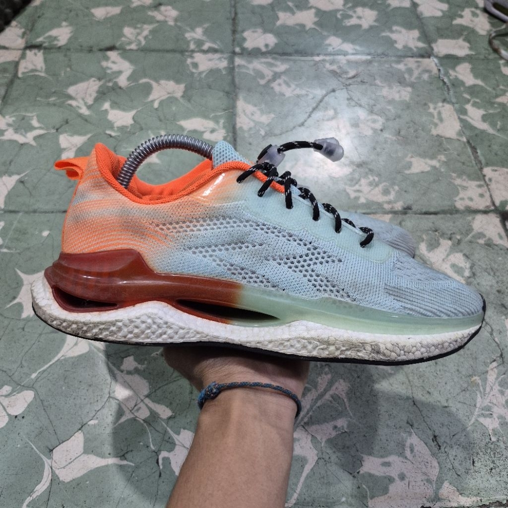 Sepatu Warrior Running Pro Pria(41)