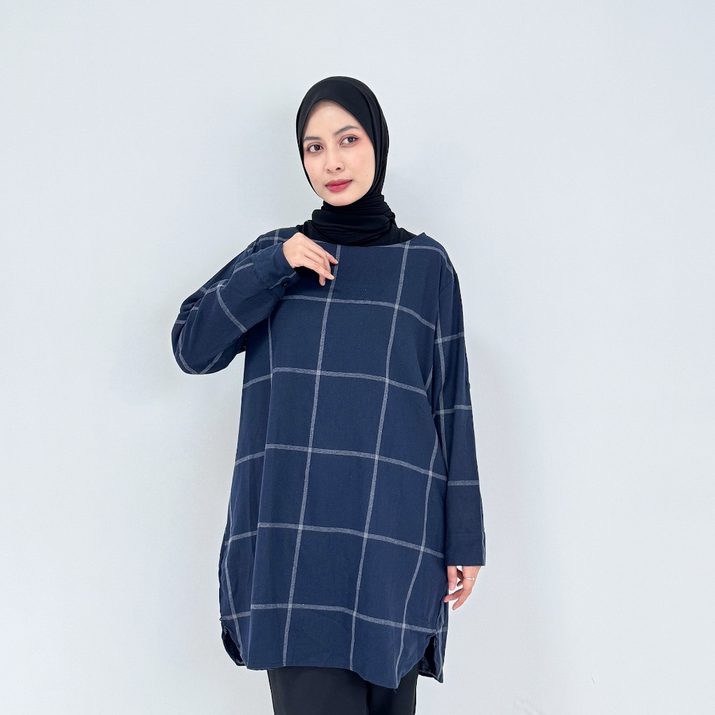 Tunik Wanita Katun Linen Motif Kotak Besar Navy LD 114cm PB 88cm  Lezahrasignature Atasan Muslimah O