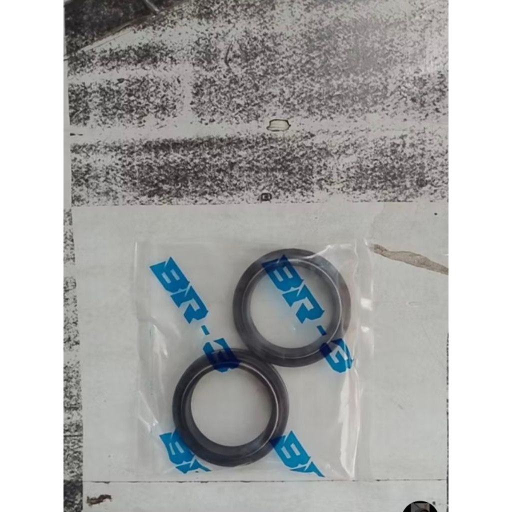 Seal shock Viar cross x 250 1 set 2 biji Seal shock depan Viar cross 250 1 set