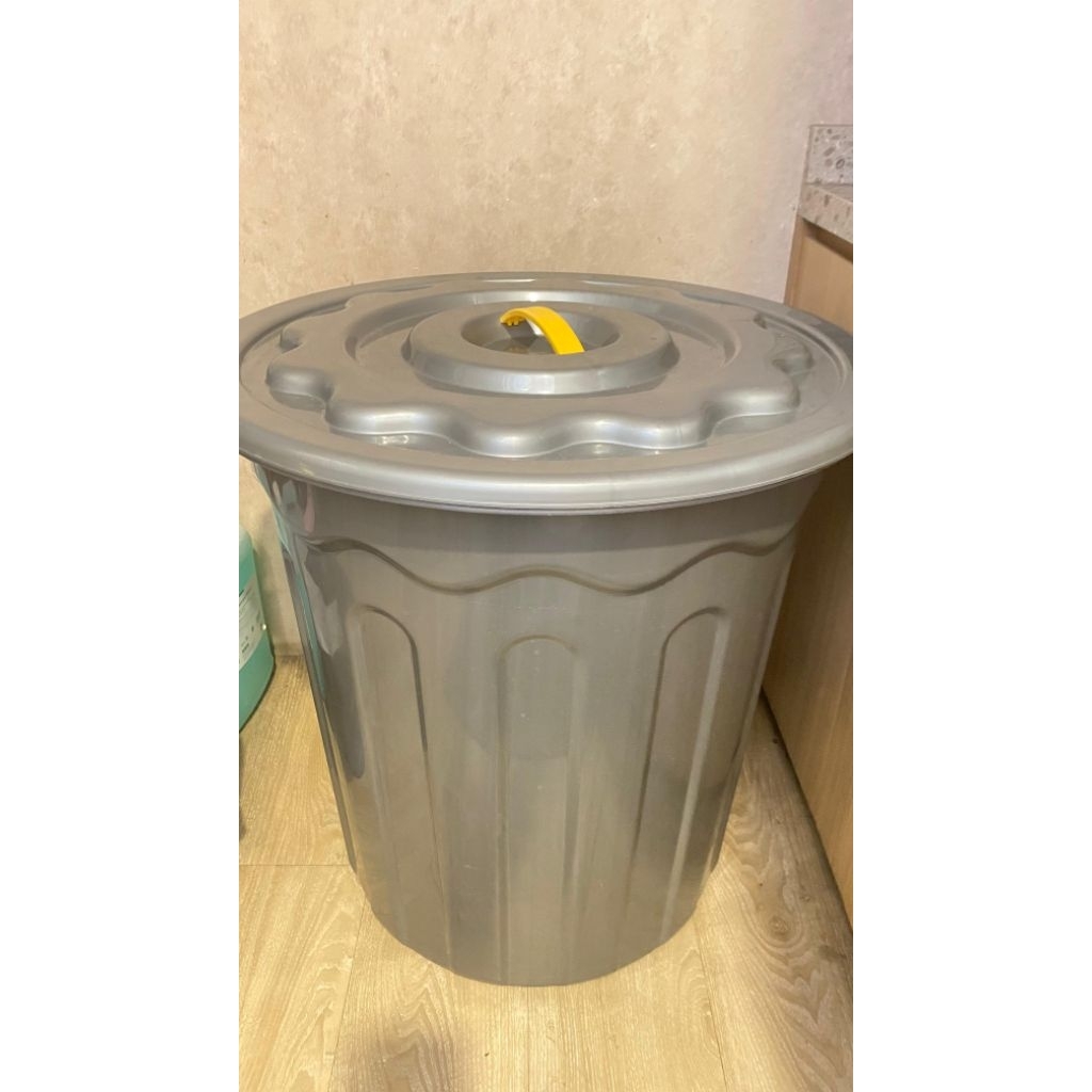 Gentong Ember Bak Bertutup Tutup Air Mandi Sampah Outdoor Besar Jumbo