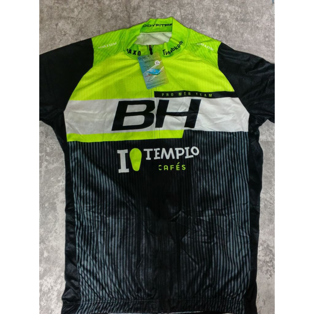 Jersey Sepeda BH Templo Cafe Hitam Abu Hijau Muda