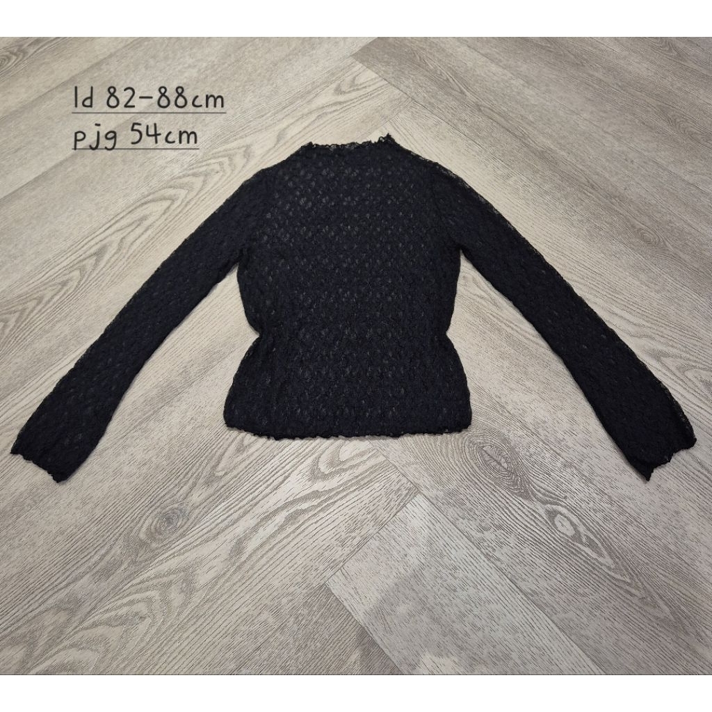 [size M] Preloved like new ozbridge lace see through top long sleeve black baju atasan renda lengan 