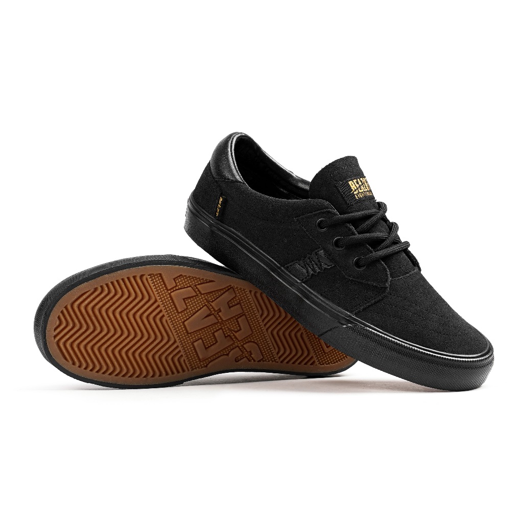Beazt Luxo 8T Mono Black | sepatu unisex