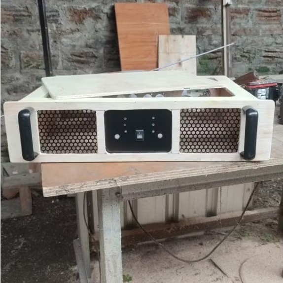 Box Power 5-10 Ampere Box Power Amplifier Miniatur Sound