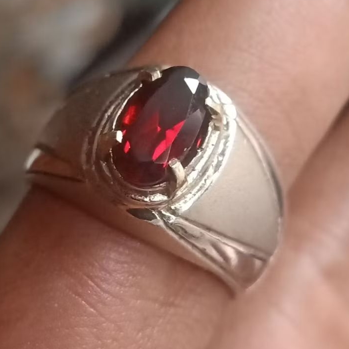 natural red garnet oval cutting