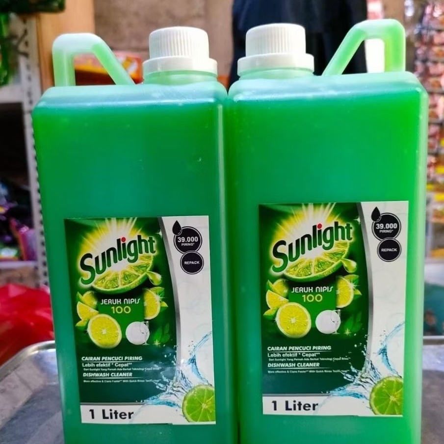 Sabun Cuci Piring Sunlight 1 - 2 Liter Aroma - Jeruk Nipis Segar,Busa Melimpah,Lembut Di Tangan