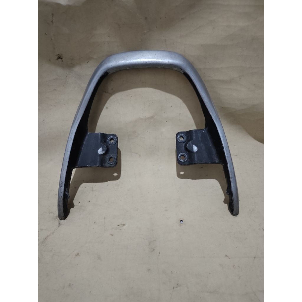 begel jok belakang motor Honda Megapro Primus bekas