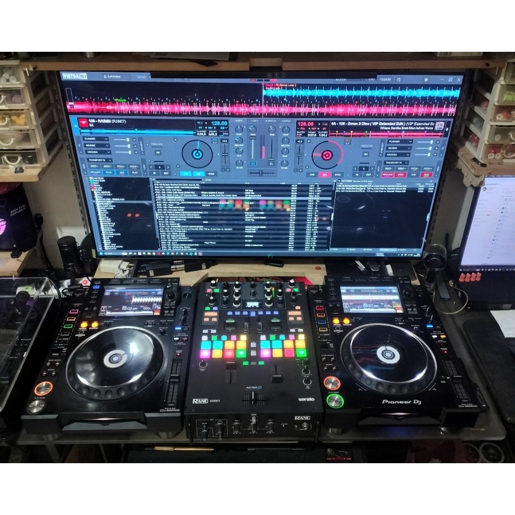 Pioneer CDJ2000 NXS2 (sepasang) + Mixer Rane Seventy