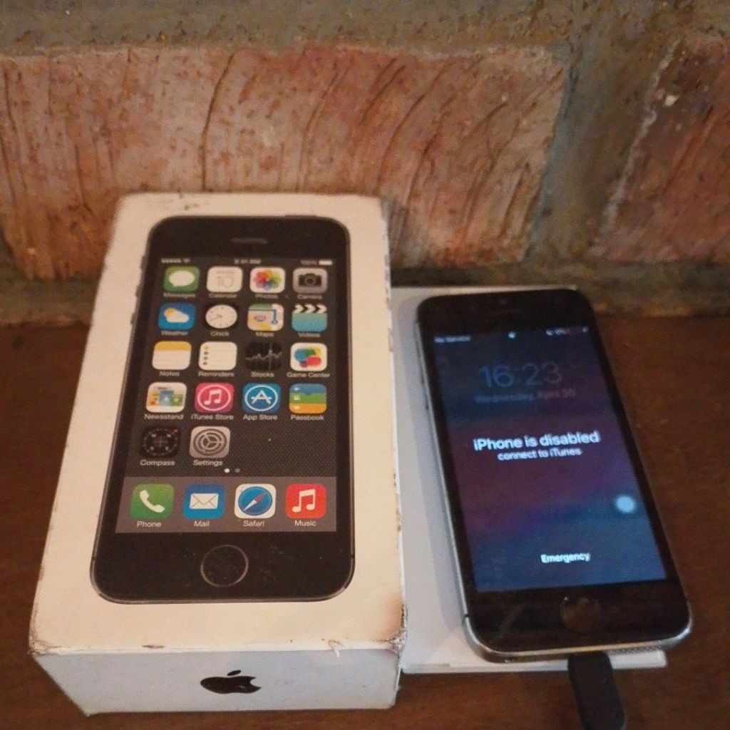 iPhone 5S 32 GB Grey Second