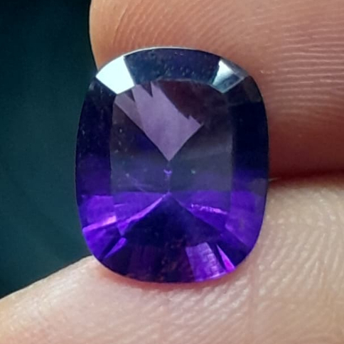 Natural Amethyst Dim: 11 x 8.8 x 5.6mm 3.4Ct Kecubung Ungu Cushion Concave Cutting NTD Code A553
