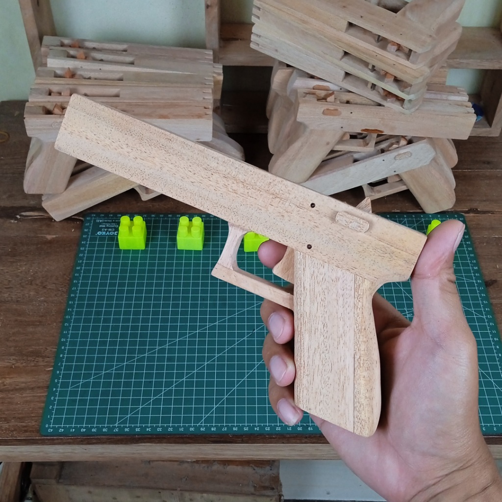 Mainan Pistol Kayu Model Glock Semi Otomatis - Tembakan Kayu Peluru Karet Gelang - Pletokan Karet Ge
