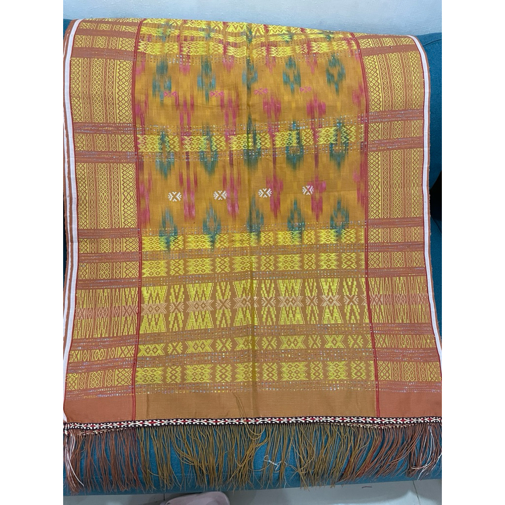 Uis Nipes Karo Bahan Sutra