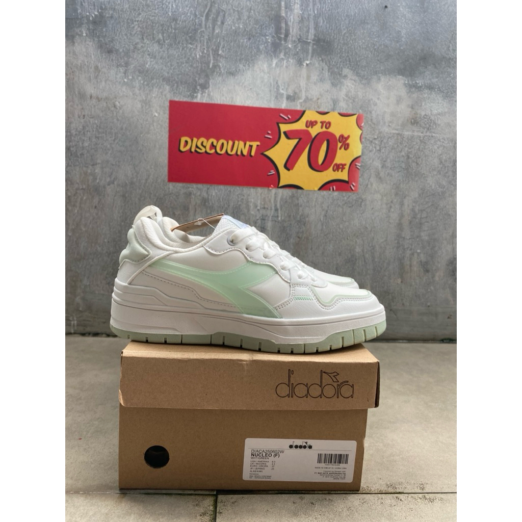 Diadora Necleo Womens