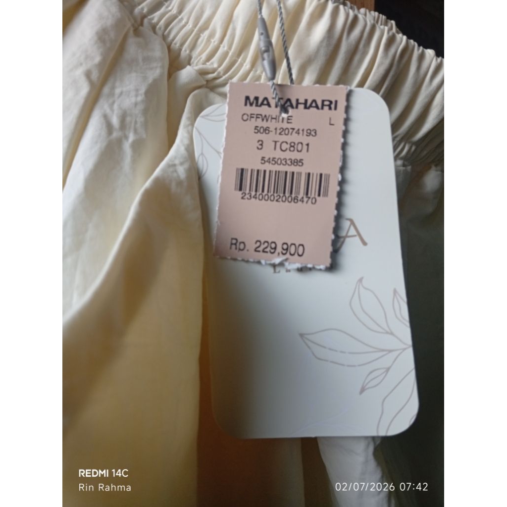 Rok dari toko mall Matahari warna offwhite / putih tulang