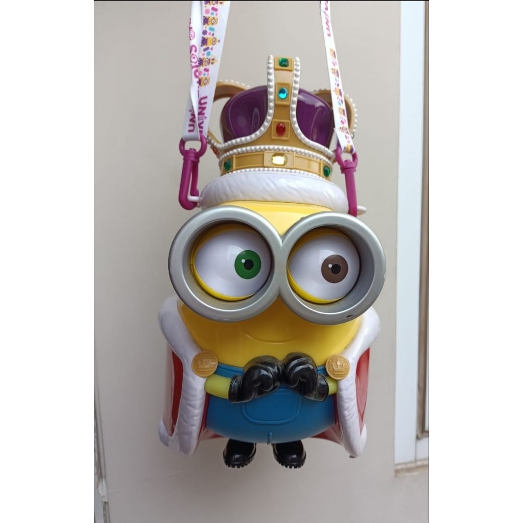 popcorn bucket minion king