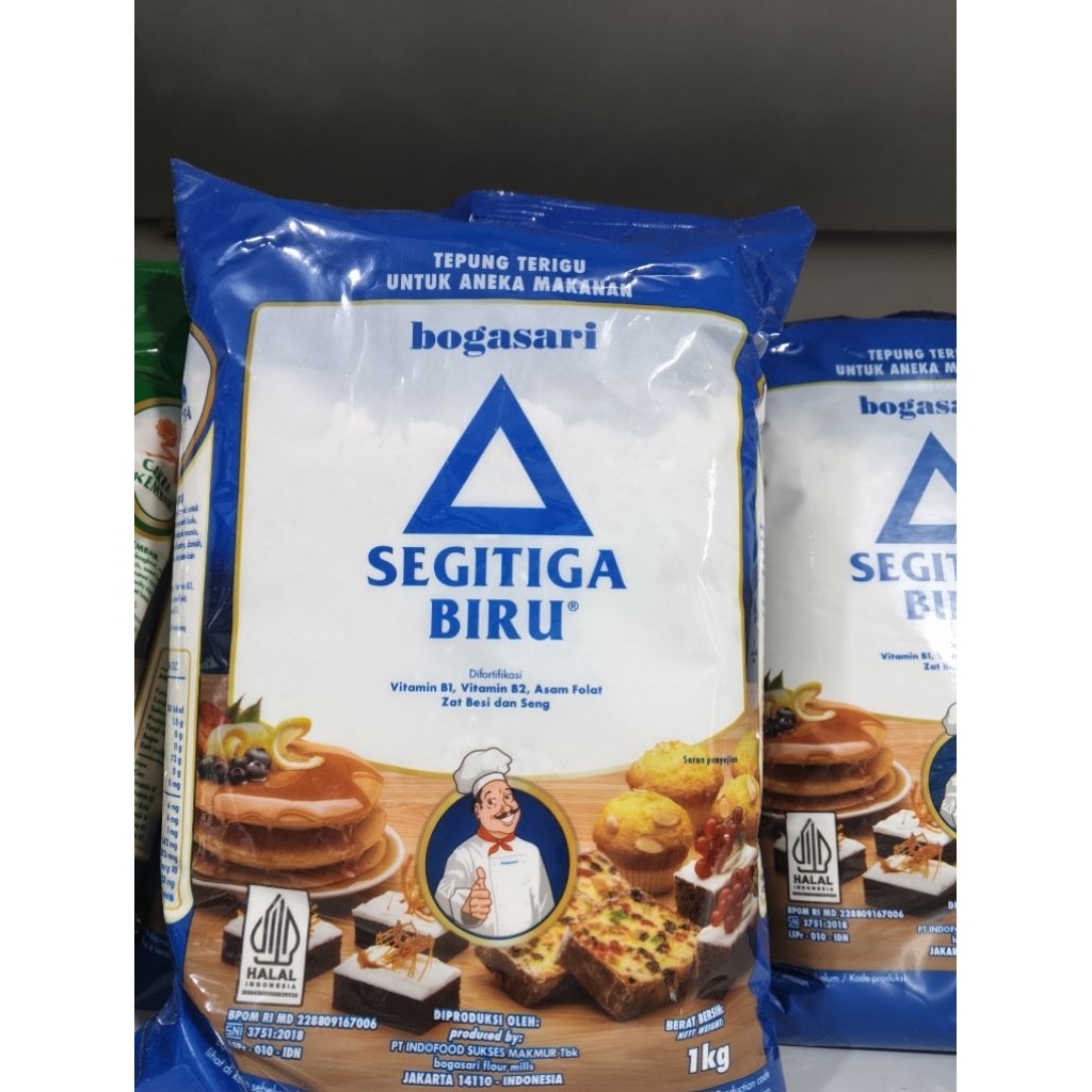 TEPUNG TERIGU SEGITIGA BIRU PREMIUM KEMASAN 1KG/SEGITIGA BIRU PREMIUM 1 KG