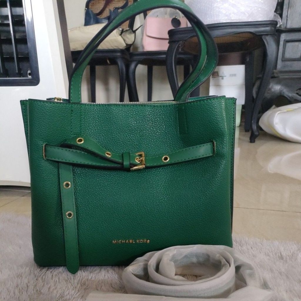tas MK warna hijau botol