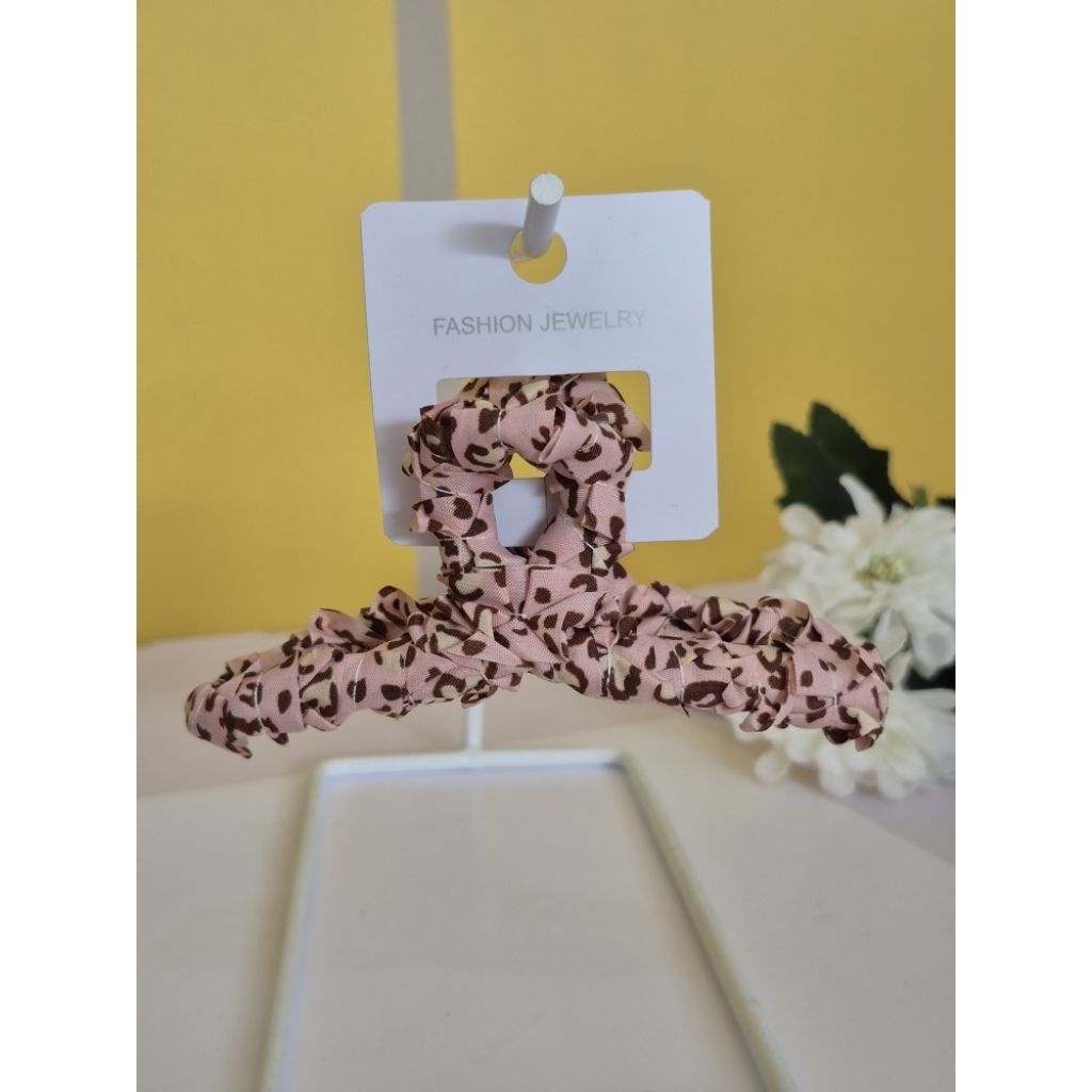 Jepit Rambut Jedai Kain Motif Macan / Leopard Hairclip