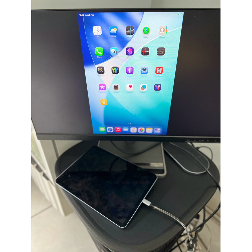 iPad Air 4 64GB Blue Wifi Minus LCD Ex iBox