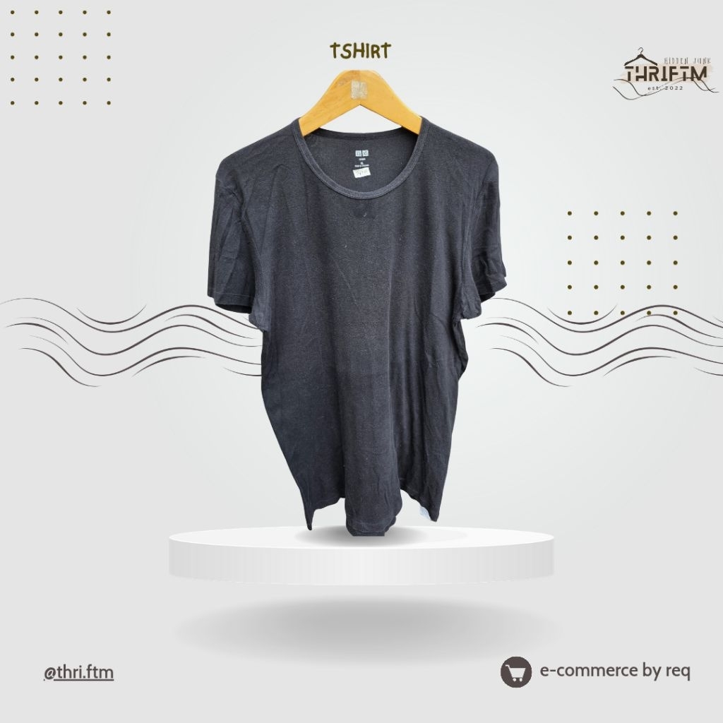 Blank Tee/ Black Tshirt by Uniqlo Supima