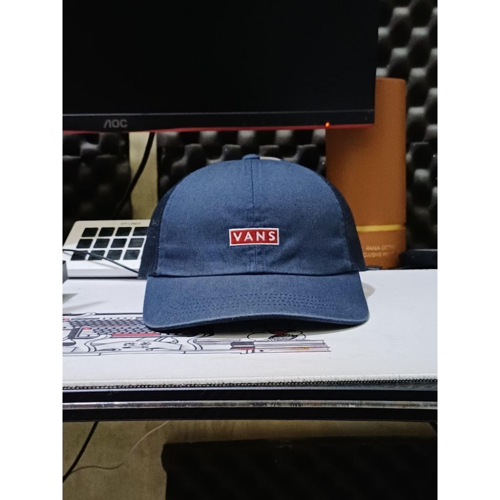 topi trucker vans second