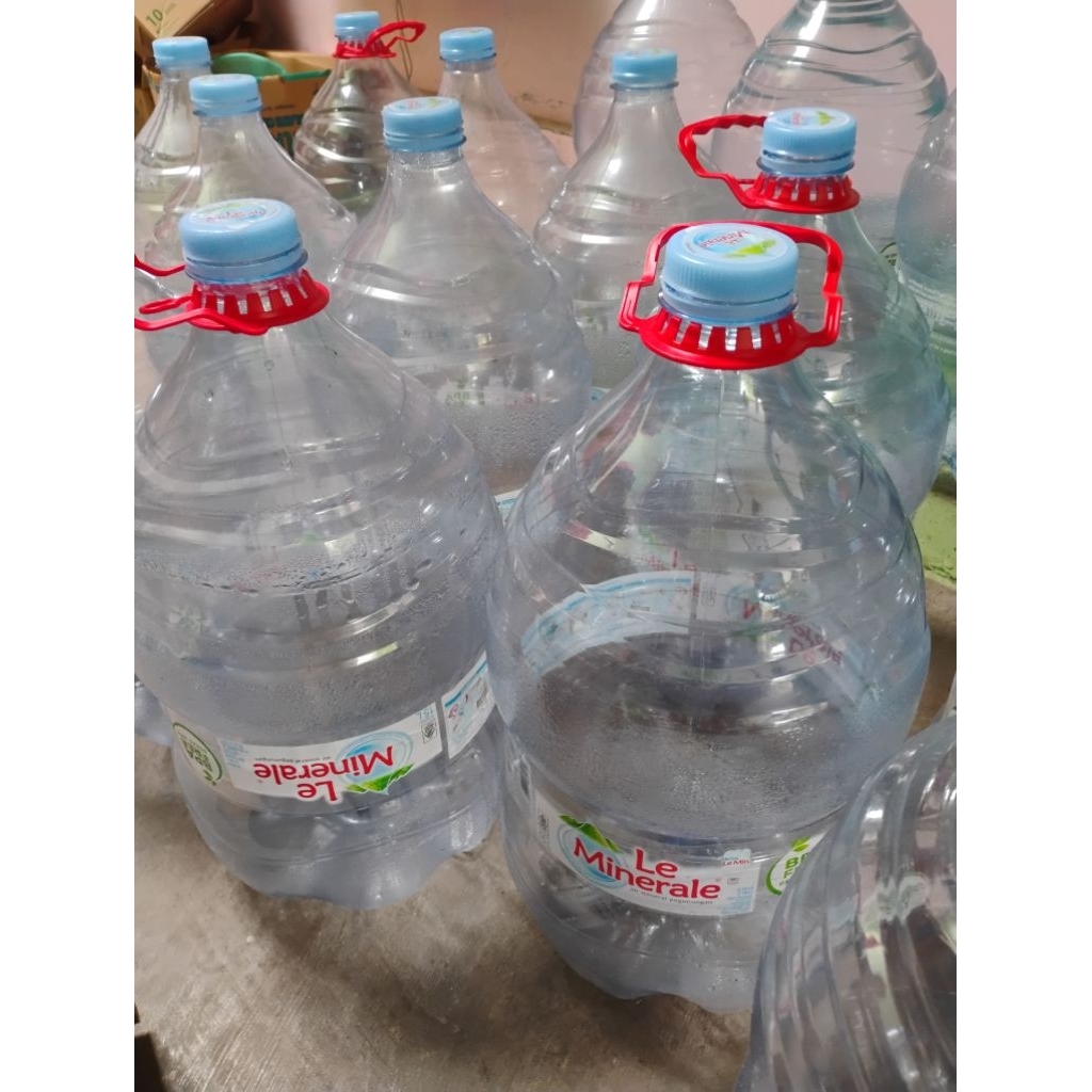 Galon kosong le mineral 15 liter