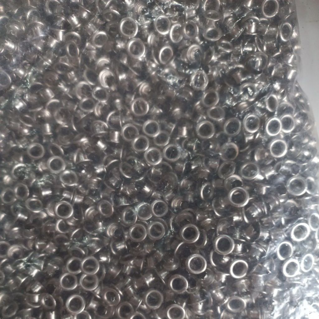 mata ayam kerajinan sandal sepatu tas baju celana silver