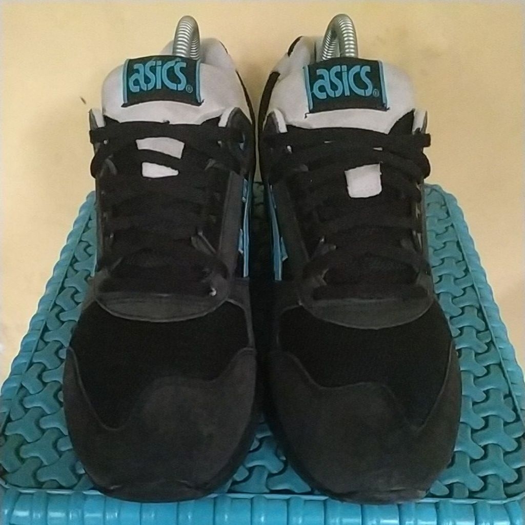 Sepatu Second Asics Gel Size 39,5 Insole 25,5 cm