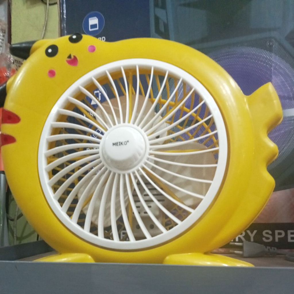 KIPAS KARAKTER MEIKO PIKACHU